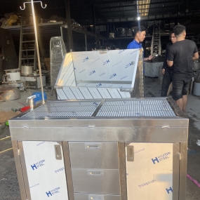 Bàn mổ thú y