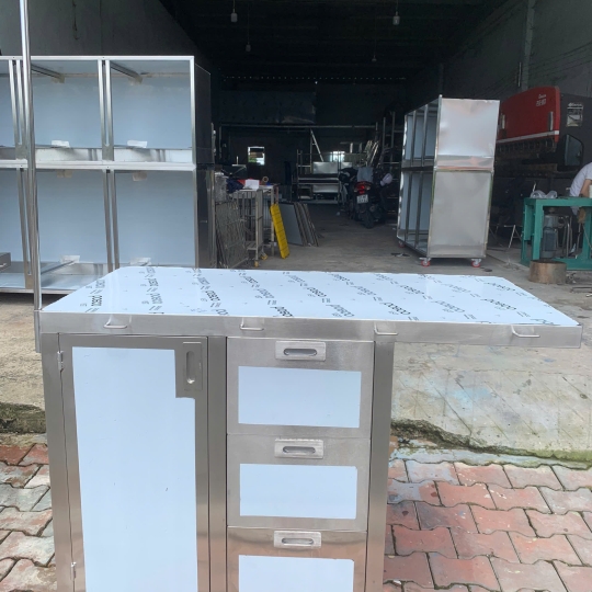 Bàn Khám Thú Y - Giải Pháp Chuyên Nghiệp Từ INOX TUẤN OANH